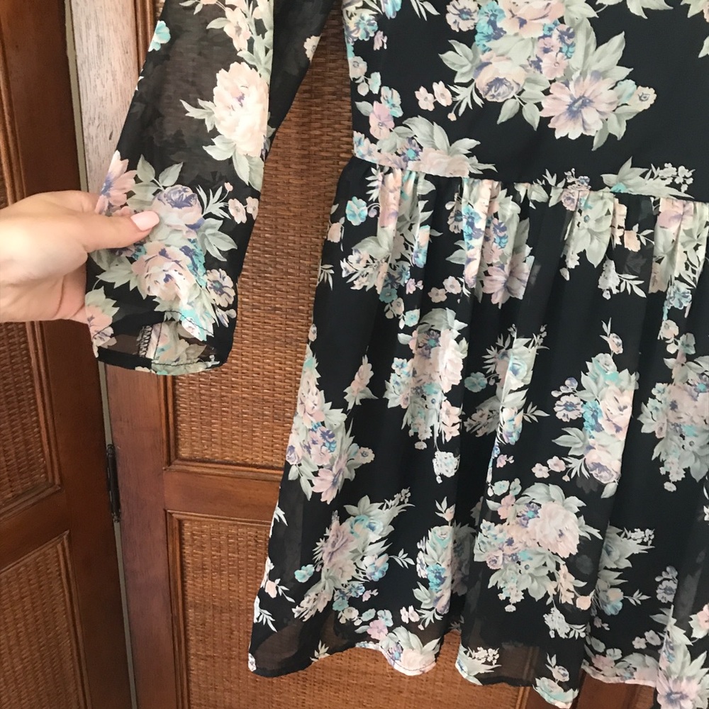 TOBI black floral peppermint dress — XS - Picture 3 of 6